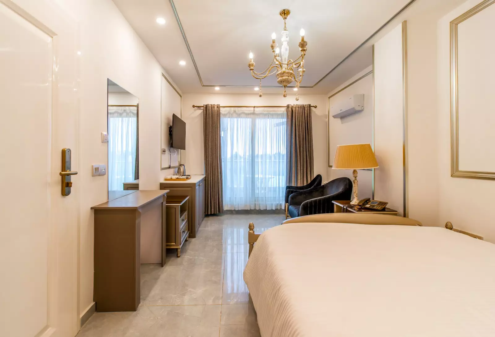 Alibaba https://cdn.alibaba.ir/ostorage/hotel-accommodation-images/68500aafa1e6f83605b7385a_سوئیت جونیور پلاس.webp